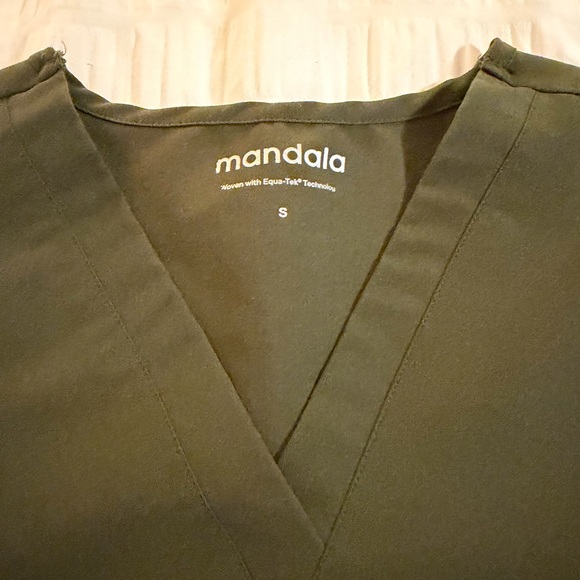 Mandala Olive Green Scrub Set - Picture 2 of 4